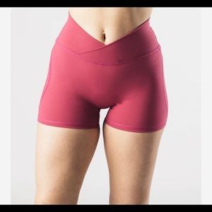 Alphalete Surface Power Shorts Candy Apple Red